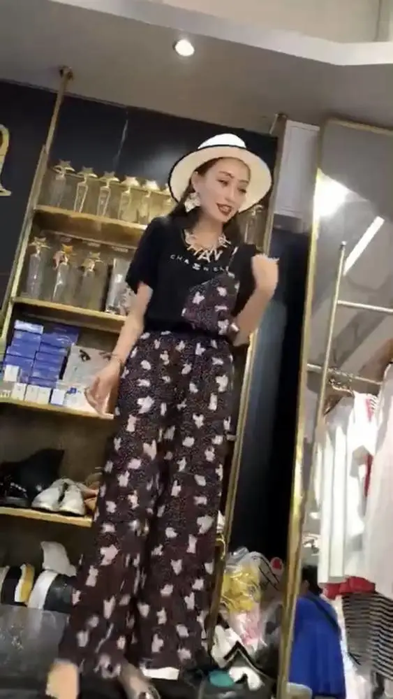 广州潮牌品牌女装【万古汇】20夏广州中时海创女装折扣一手货源批发走份