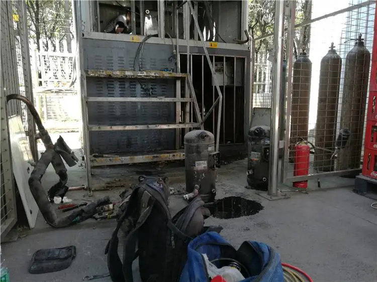 重庆冷冻机维修保养公司/重庆汽车配件制冷设备清洗加氟电话