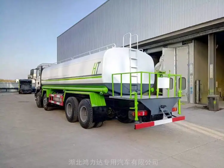 6方洒水车 消防洒水车