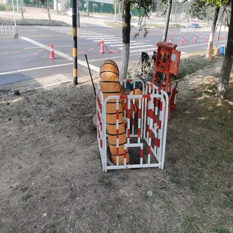 幸福北里疏通主管道抽生化井泥浆应注意哪些地方