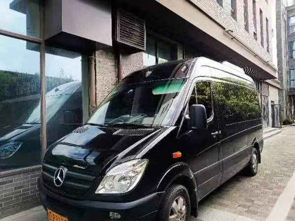 上海租10座奔驰凌特 日租月租 自驾优先
