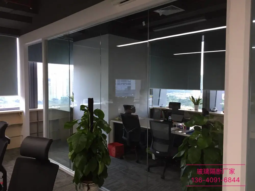 龙岗创投大厦铝合金单面玻璃隔断