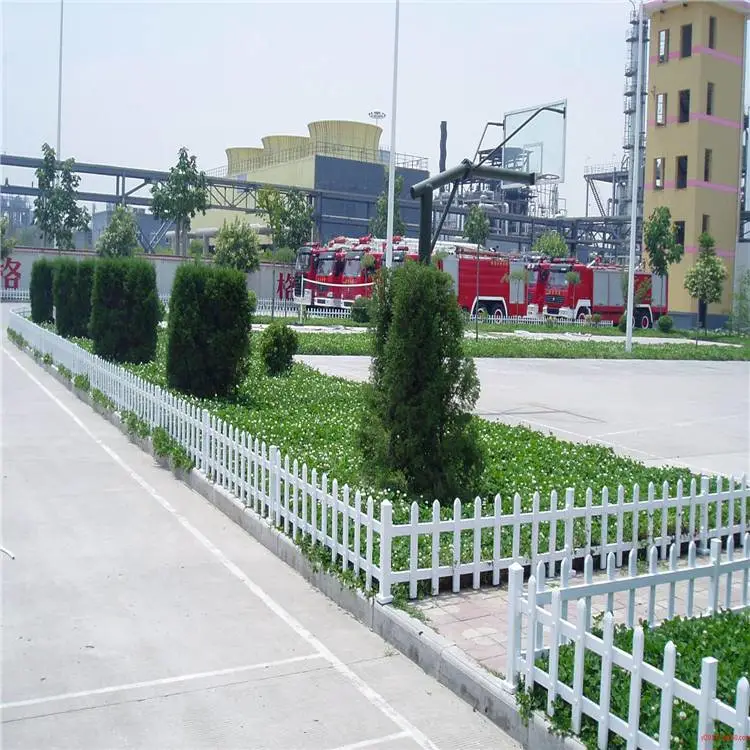 社区草坪防护栏 厂家定制社区草坪防护栏 财润草坪护栏经济实惠