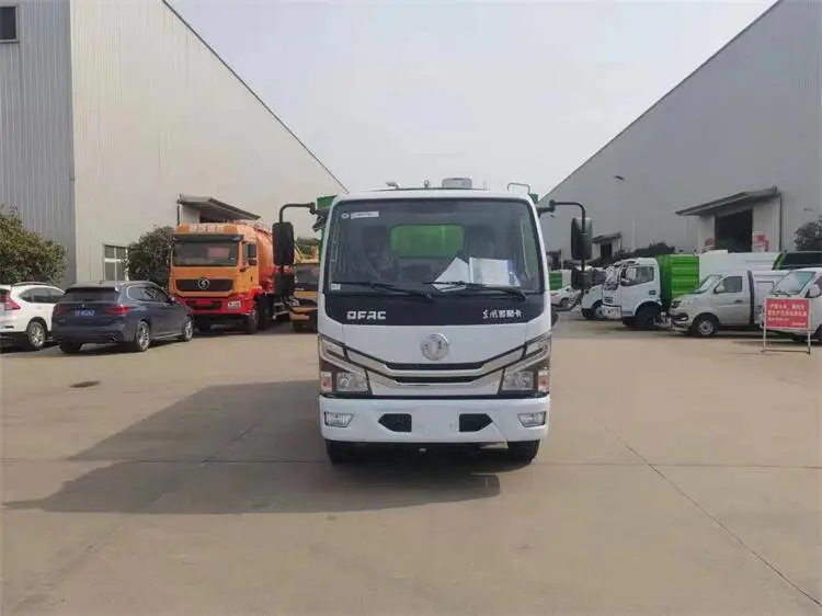 电动清扫车市场价格 东风福瑞卡纯吸式扫路车带绿化洒水炮 干扫车与洗扫车的区别