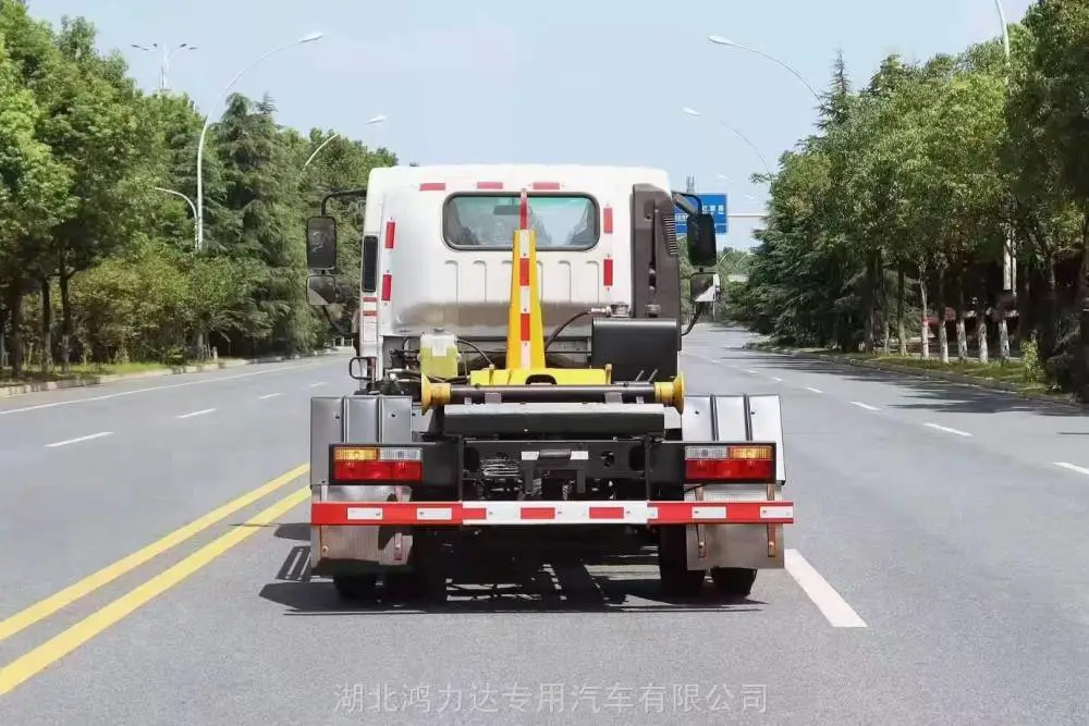 湖南12方勾臂垃圾车价格 18万起