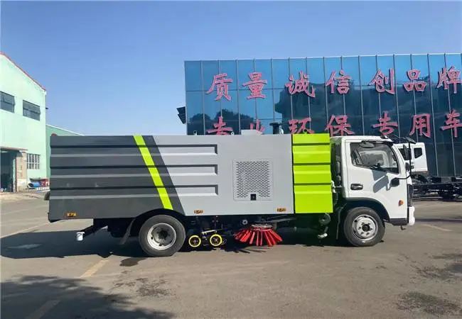 喷雾道路清扫车快速清扫专家