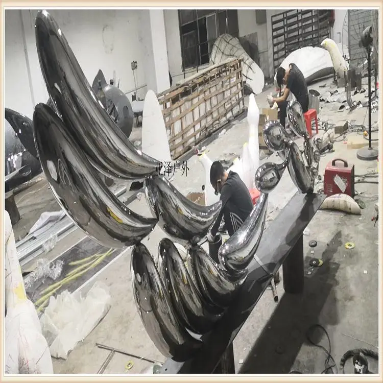 景观小品金属体育运动系列雕塑 河北沧州 不锈钢烤漆摆件 加工定制操场绿地创意雕塑
