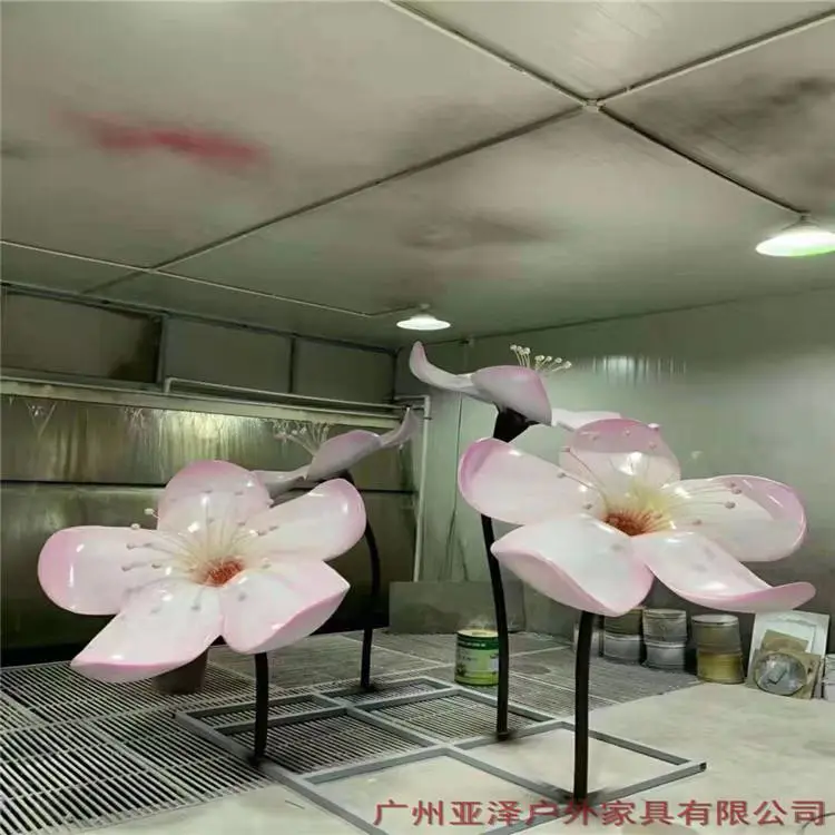 荆州 园林主题展览玻璃钢人物雕塑 玻璃钢商场美陈门口迎宾摆件雕塑 户外玻璃钢景观昆虫摆件