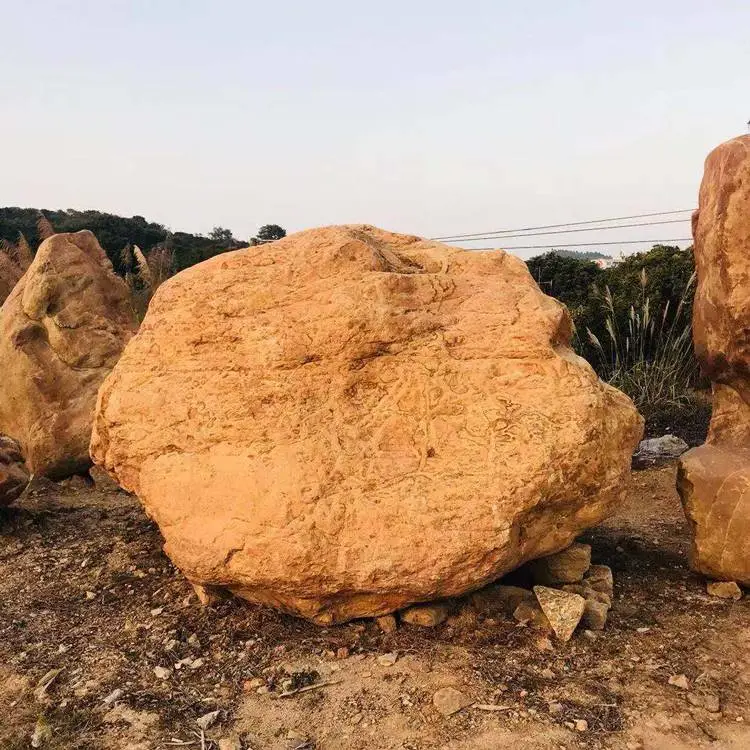 刻字石 景观石基地 原产地黄蜡石 原石现货供应