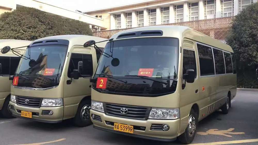 12-15座丰田考斯特租赁 豪华商务车出租 市内包车日租 跨省旅游租车