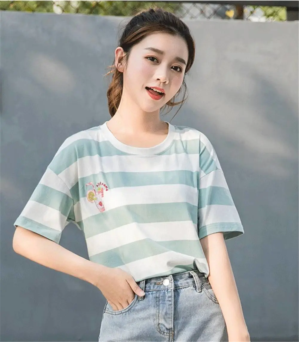 广东潮州***破坏王短袖女上衣上海七浦路服装批发市场T恤女短袖宽松简约