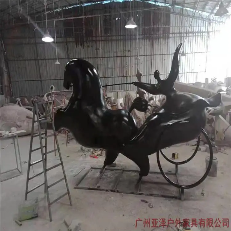 泉州 生态园仿铜人物挂件 商场树脂道具摆件定制 大型蔬菜玻璃钢雕塑