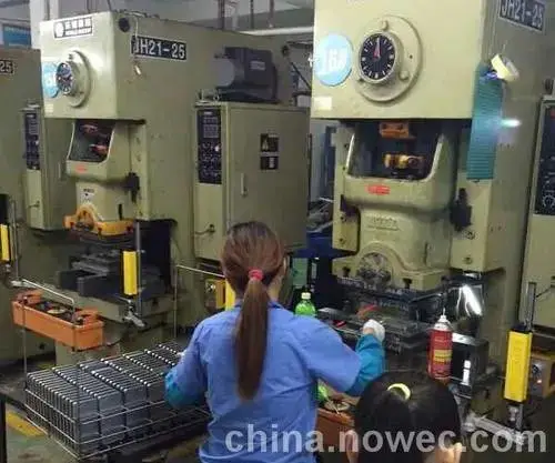 东莞石龙镇二手设备回收,印刷厂设备回收,二手油压机回收