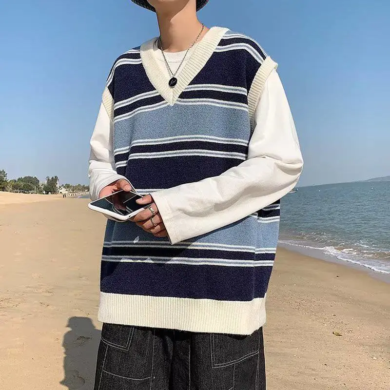 大量收购库存服装尾货男士针织打底衫潮牌男摆地摊卖衣服的折叠架子