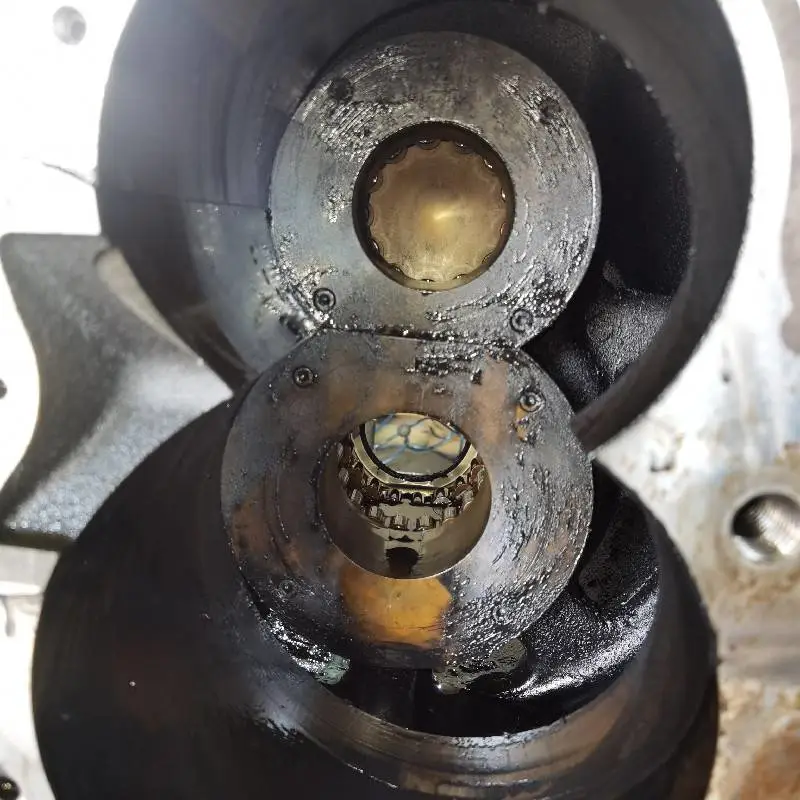 莱富康压缩机进水换轴承维修二手比泽尔CSH-9563-180-40D复盛抱轴