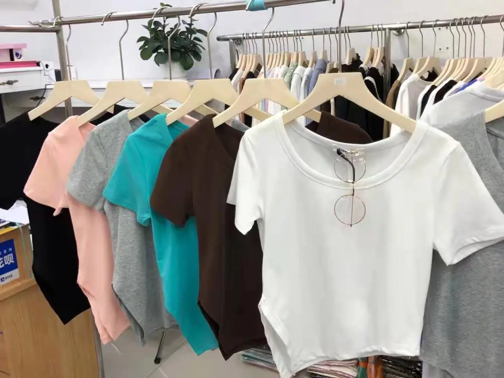 沈阳服装批发市场有哪些沙河服装批发市场跳楼货源江苏连云港连云直播休闲T恤