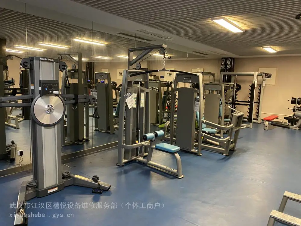 潜江市跑步机健身器材厂家售后服务电话排名靠前师傅，跑步机报错异响打滑更换原装配件