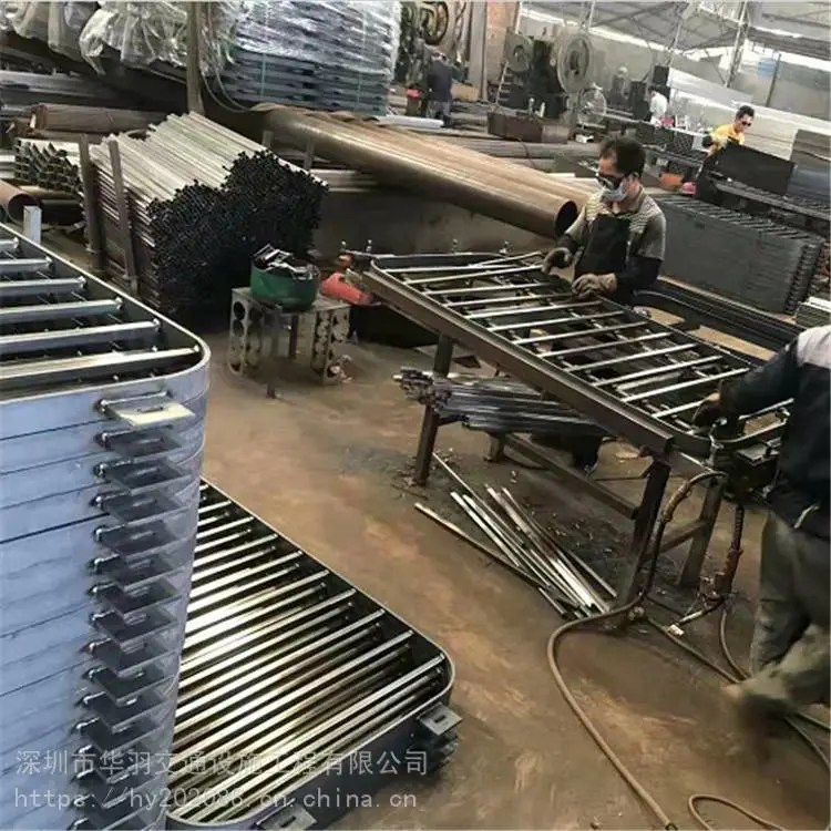 盐田区深标道路护栏 道路两侧隔离护栏 生产厂家 华羽