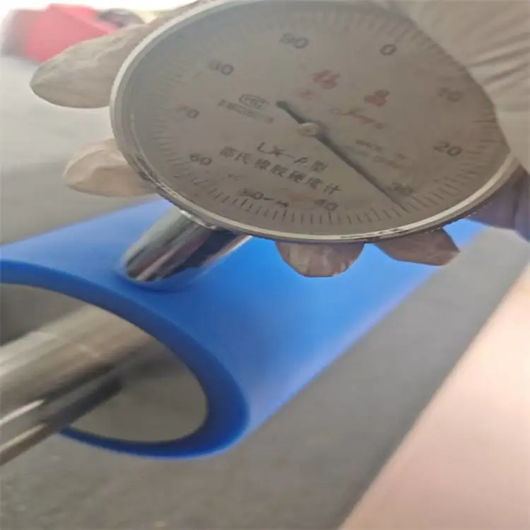 硅胶压膜辊1900mm线路板清洁性能特点清洁好工具