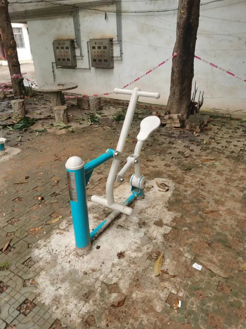 体育器材厂家静电喷塑农村体育用品