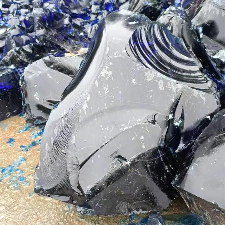 蓝色不规则大玻璃块琉璃石广场造景玻璃墙 绿化树坑用玻璃石