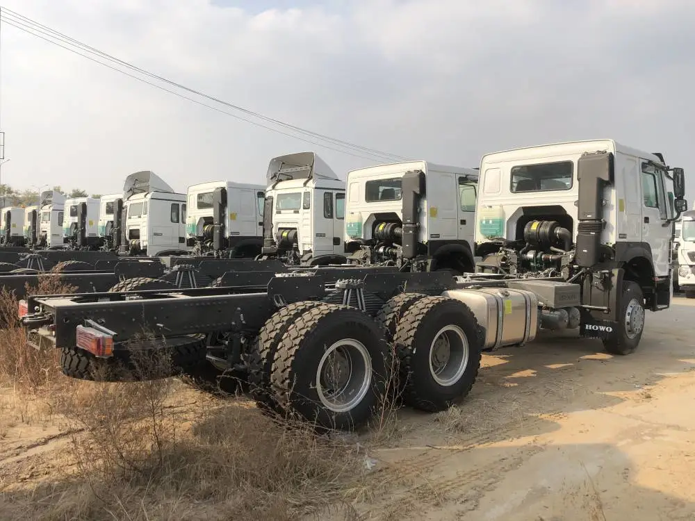 出口斐济430马力豪沃6X4载货车FCA价格