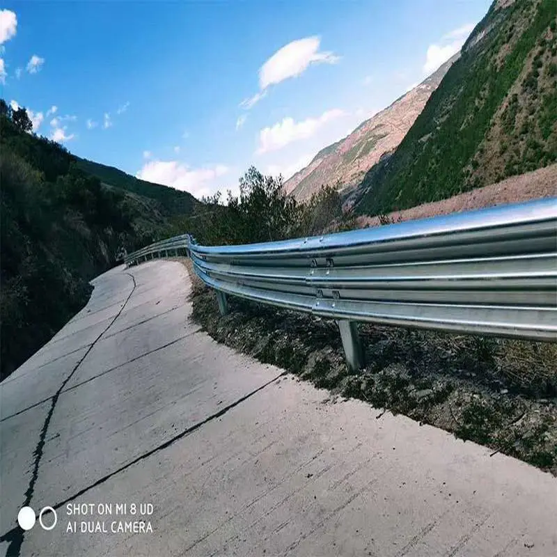 福州平潭高速公路公路波形护栏波形护栏和防撞护栏at2波形梁护栏