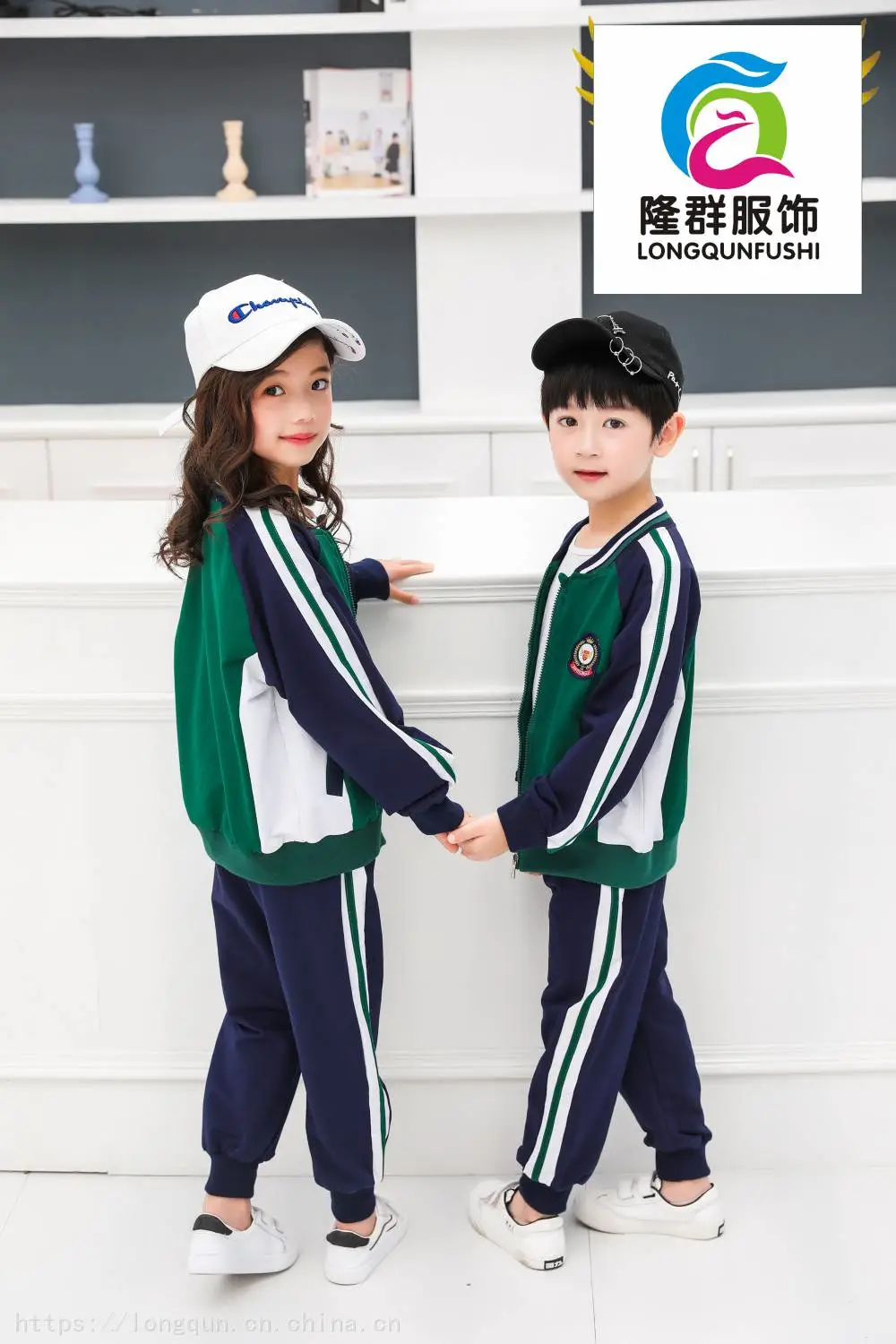 秋冬新款英伦风幼儿园园服儿童长袖运动套装棉棒球服学生校服厂家定制批发/广东中山阜沙镇幼儿园园服定做