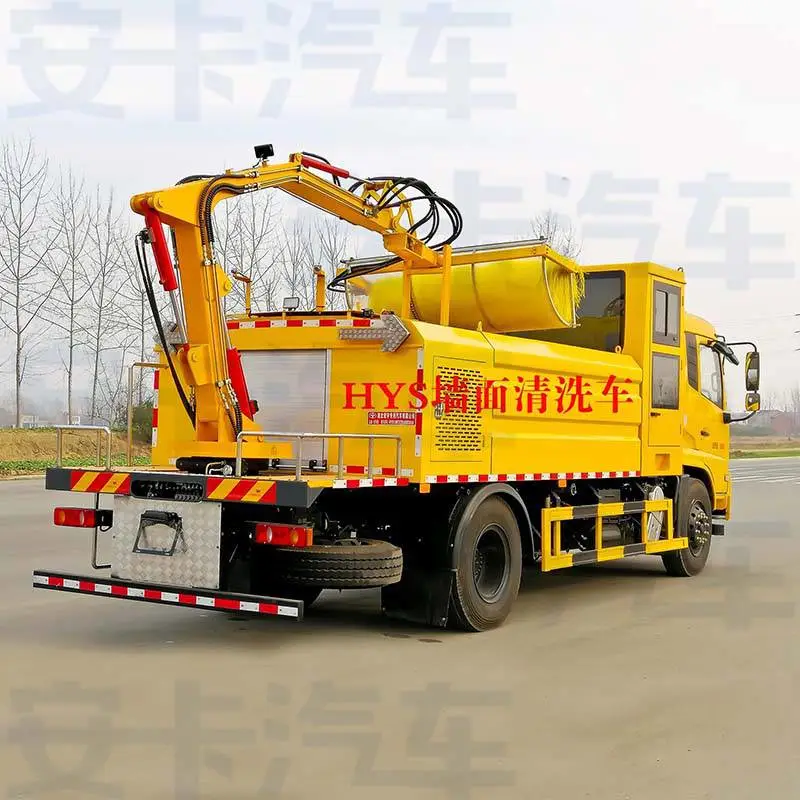 东风5方护栏清洗车 可用于道路绿化带、中央隔离带浇水