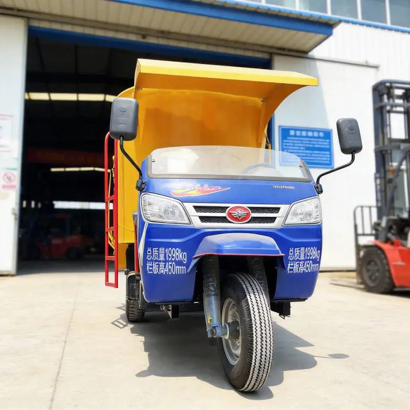 TMR牛羊饲草喂料机 养殖设备柴油搅撒车 转向灵活牛场投草车