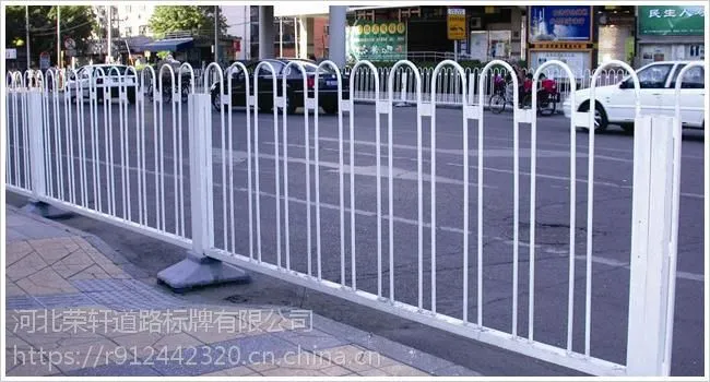 云南省玉溪市通海县围墙锌钢护栏图片市政护栏批发