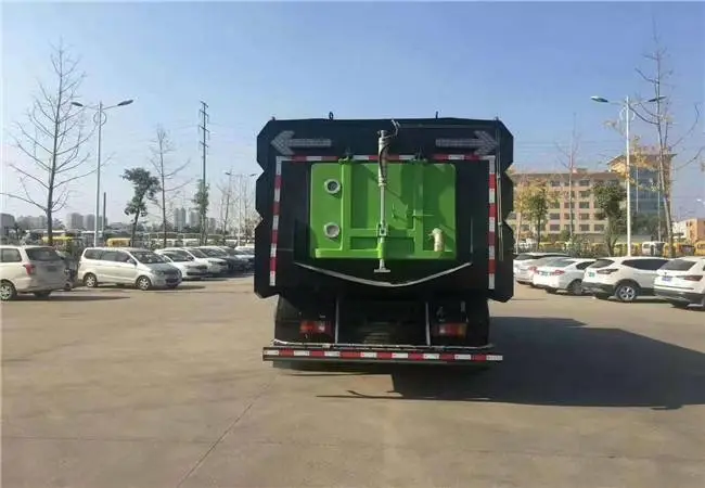 喷雾道路清扫车快速清扫专家