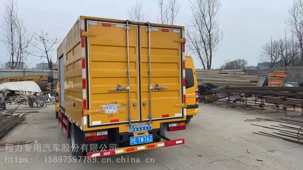 料箱容积12立方车载式粉碎车干湿树枝粉碎车型号