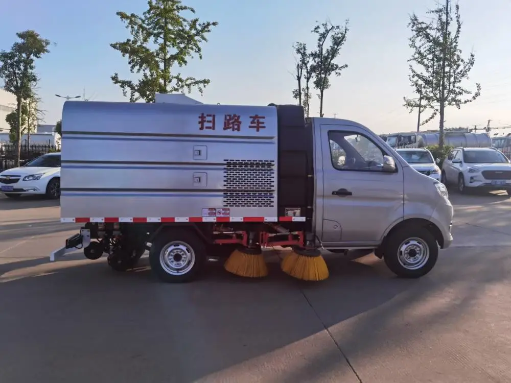 扫路车