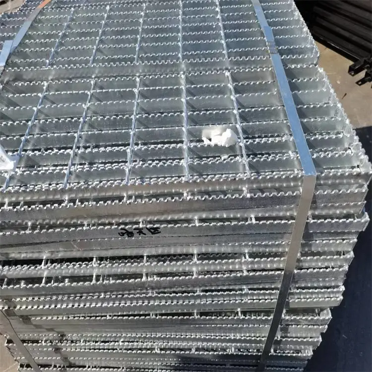 黑龙江饶河格栅钢盖板财润丝网齿形防滑格栅