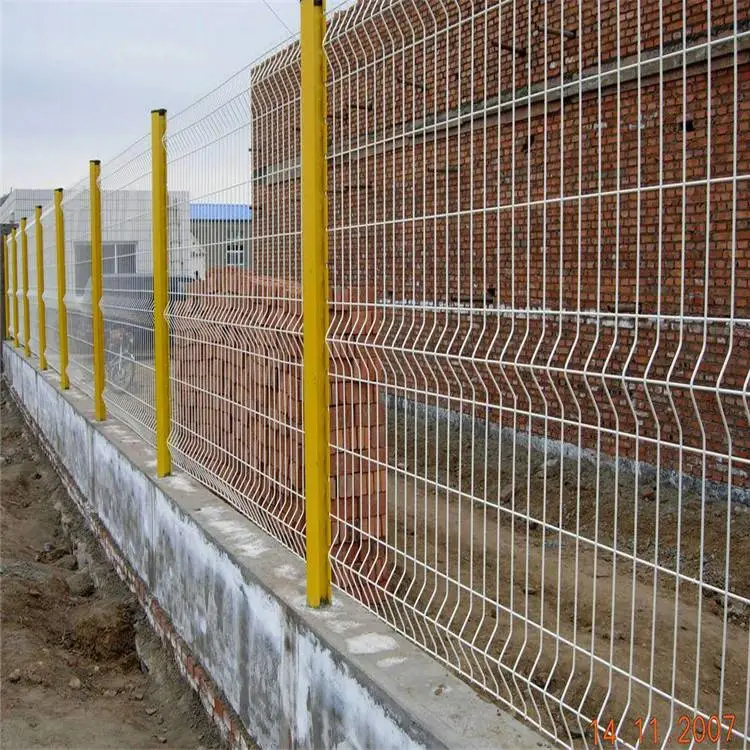 公路护栏网批发 生产厂家 小区护栏网 万泰
