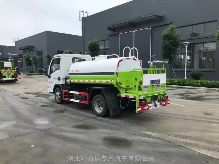 6方洒水车 消防洒水车