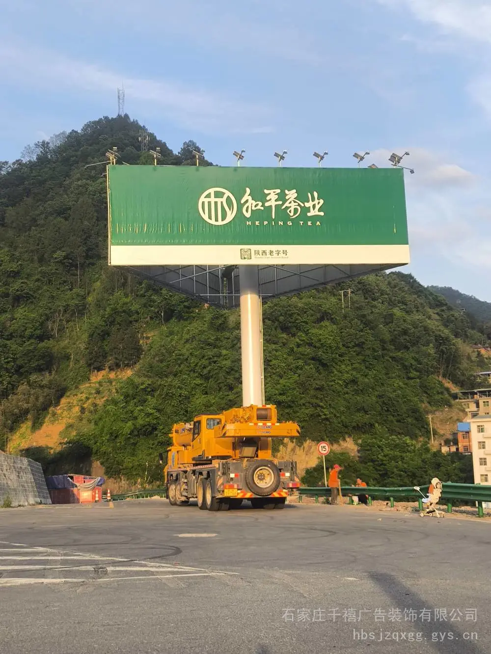 单立柱广告牌 高速立柱高炮广告设计定制Q235B材质