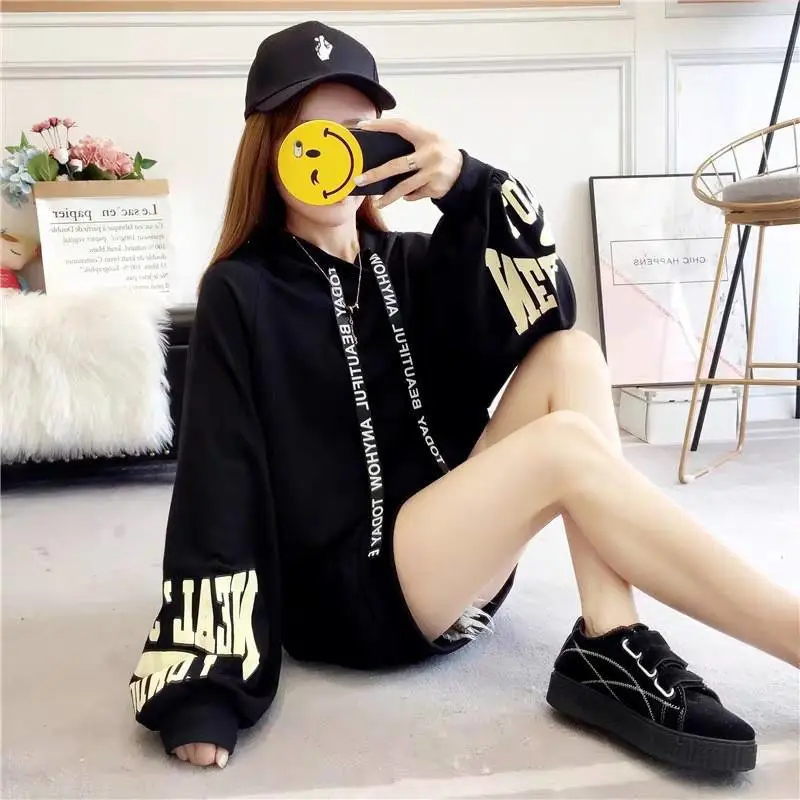 甘肃陇南女款韩版卫衣昆明2元服装批发女士秋装长袖T恤
