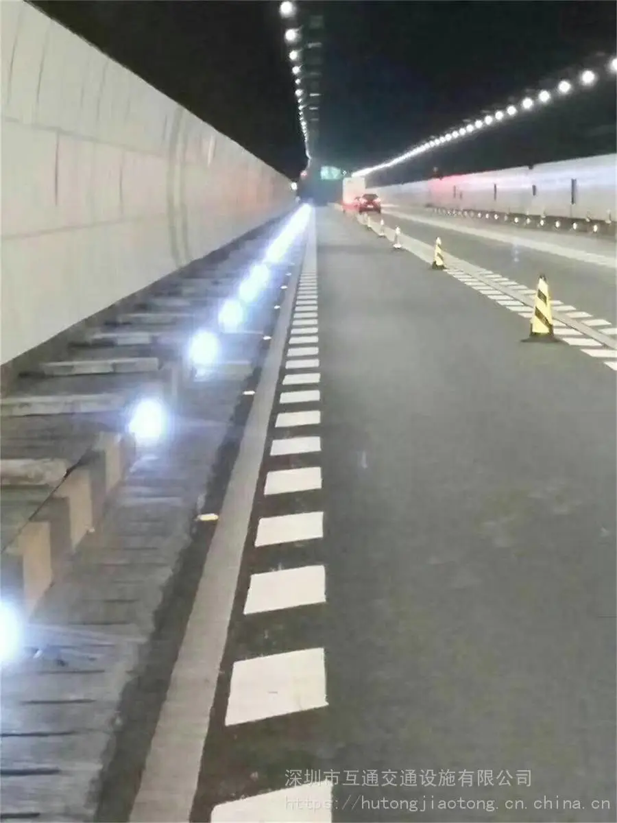甘肃LED塑料有源道钉安装设置规范 路缘石设置道钉
