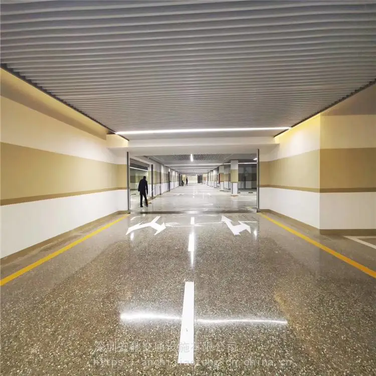 安驰交通专业承接惠州广场混凝土压花地坪漆 复古地坪施工厂家