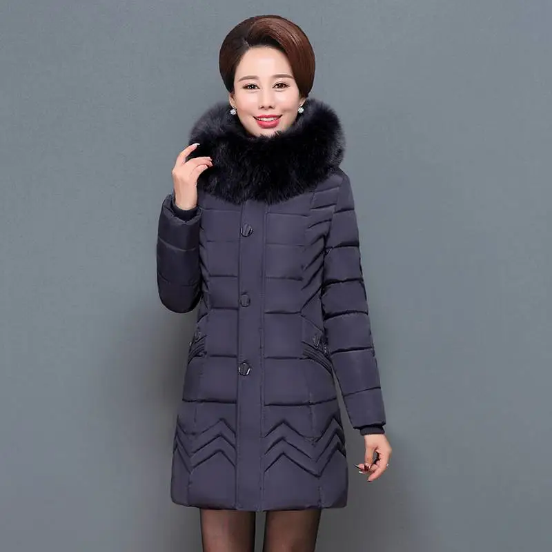 如果开服装店如何起步外套保暖羽绒棉袄杂款大码外套女款棉衣冬装武汉中老年服装批发