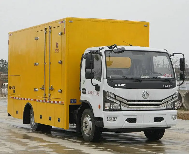 东风多利卡紫外光固化管道修复车