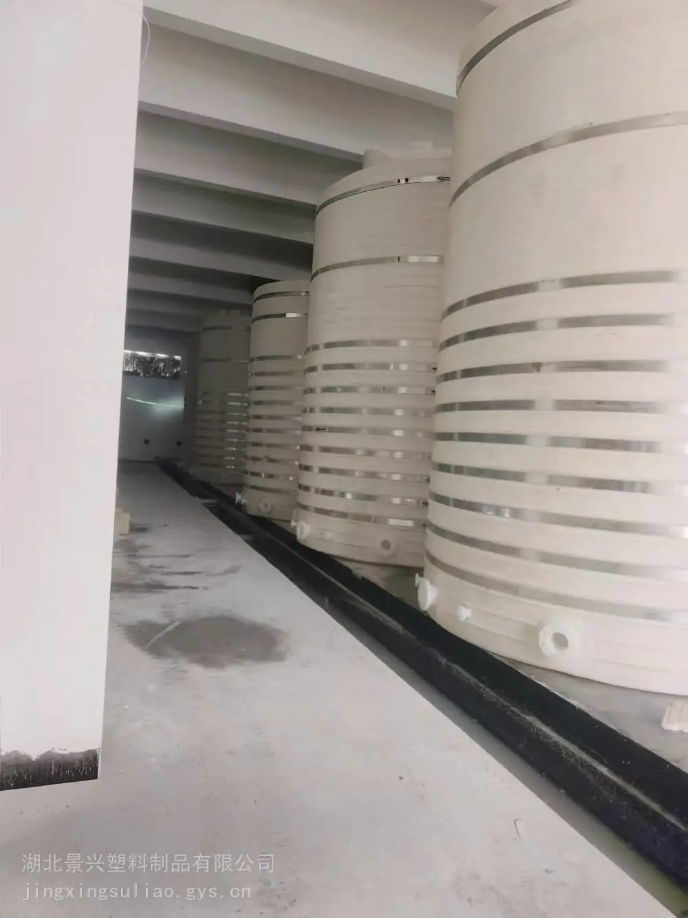 重 庆塑料水塔定制 40吨水处理加药罐 储存搅拌药剂投加 40立方PAC絮凝剂桶