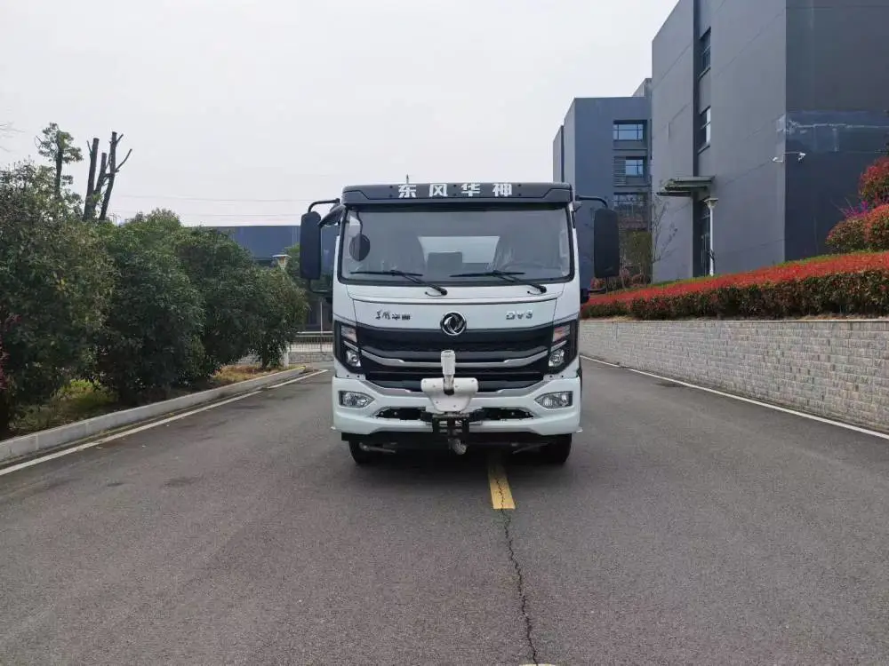 8方东风华神DV3纯电动喷雾车 新能源零排放绿化洒水车 多功能抑尘车