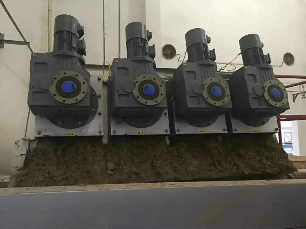KA47-11.77-带YVP2.2KW-4P接口减速机电机沃旗