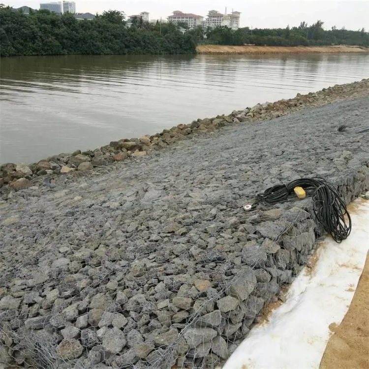 河道治理护坡护岸格宾石笼网施工现场