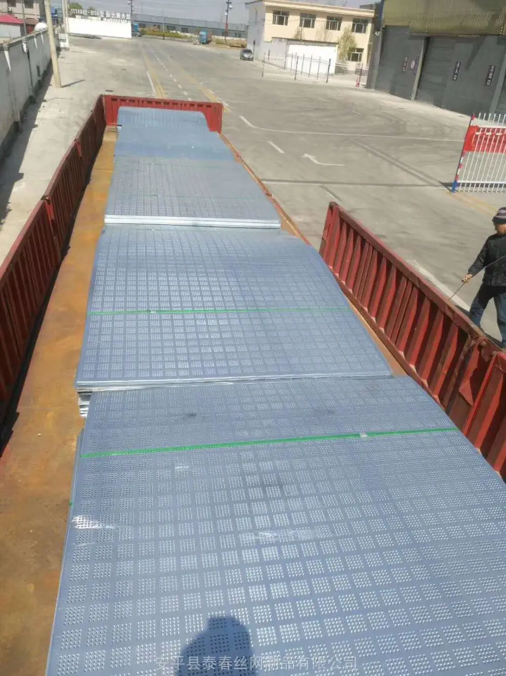 爬架网片实体厂家 建筑爬架网 爬架冲孔网