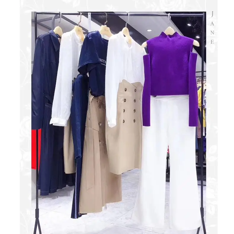 lily品牌折扣大衣羽绒服直播休闲新疆喀什网红服装货源***尾货