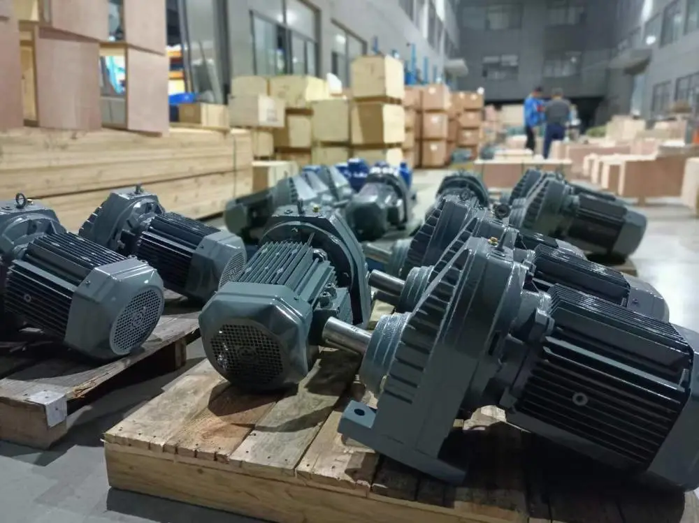 SAF57-Y1.1KW-76.56M2减速机轴承型号KC97RC57